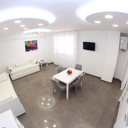 Mondo Suites Apartments Νάπολη Εξωτερικό φωτογραφία
