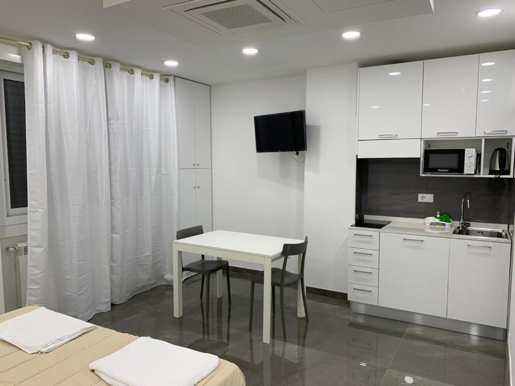 Mondo Suites Apartments Νάπολη Εξωτερικό φωτογραφία